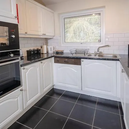 27 Thrang Brow, * Chapel Stile