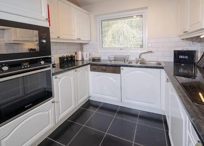 27 Thrang Brow, * Chapel Stile